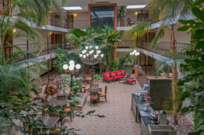 Гостиница Governors Suites Hotel Oklahoma City Airport Area  Оклахома-Сити